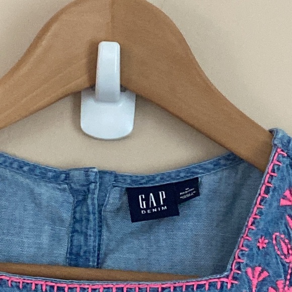 Gap- Embroidered Denim Dress - Picture 3 of 7